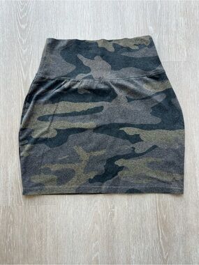 TNA Y2K Camo Print Women's Size Small Stretch Mini Skirt Summer Chic